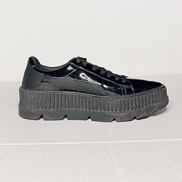 Stylish Women's Black Platform Sneakers - Picture 12 of 13